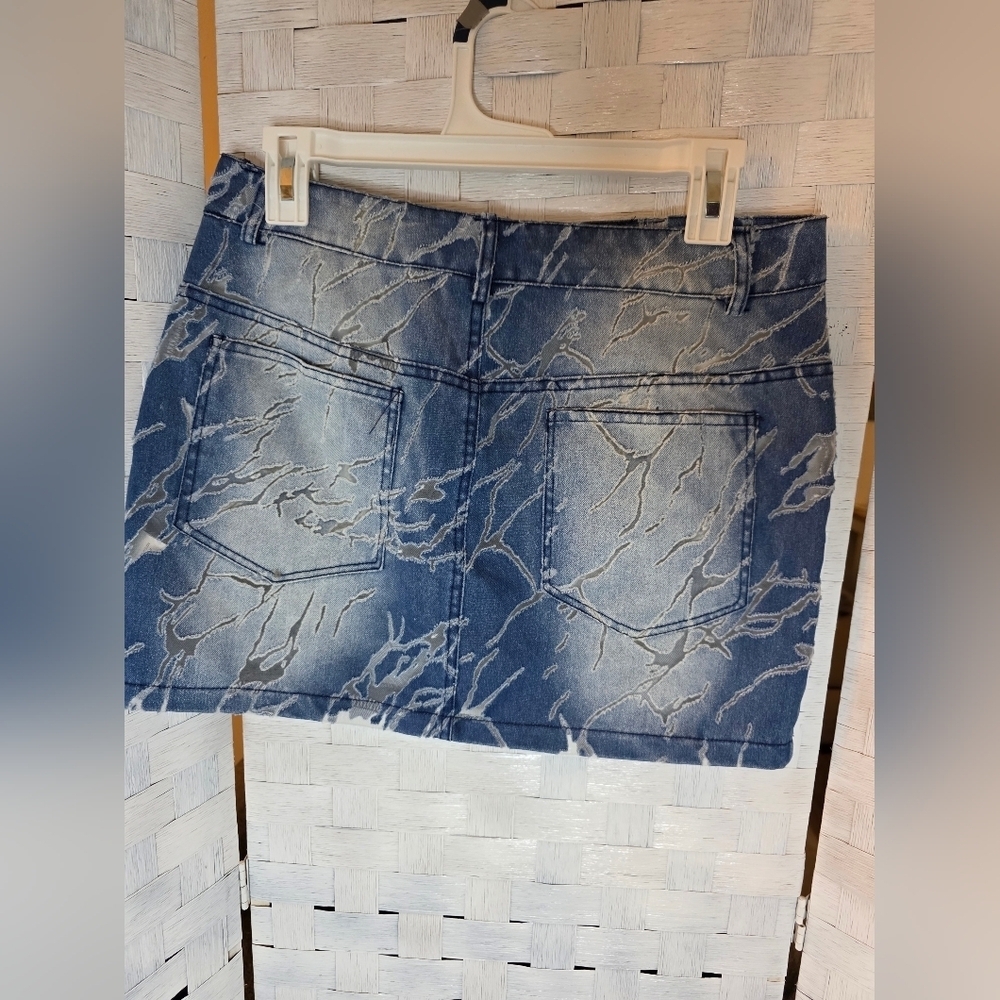 FASHION NOVA Denim Skirt - Picture 4 of 6